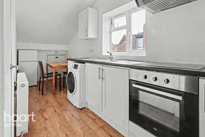 1 Bedroom Flat For Sale In The Broadway, Sutton, SM3
