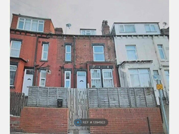 2 Bedroom Terraced House To Rent In Compton Crescent, Leeds, LS9
