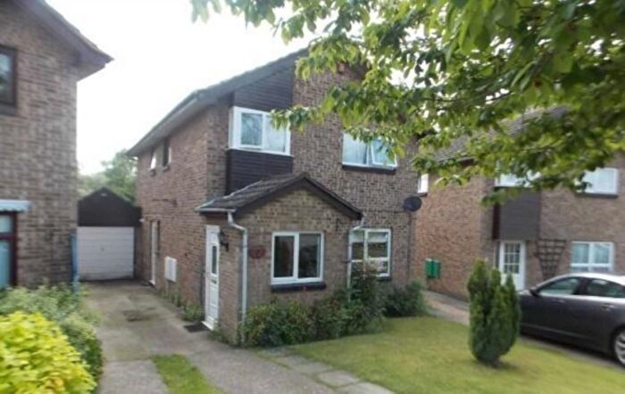 4 Bedroom Detached House To Rent In Medeswell, Furzton, MK4