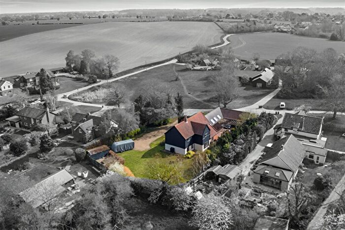 6 Bedroom Barn Conversion For Sale In Alton Green, Lower Holbrook, Suffolk, IP9