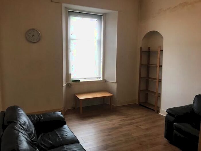 2 Bedroom Flat To Rent In Bruce Street, Stirling, FK8