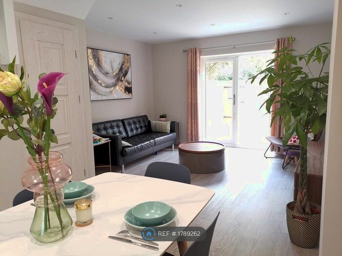 2 Bedroom Terraced House To Rent In The Belgravia Mews, Bournemouth, BH1