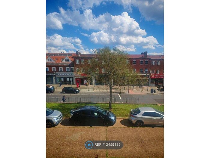 3 Bedroom Flat To Rent In Elvin Court, London, NW9