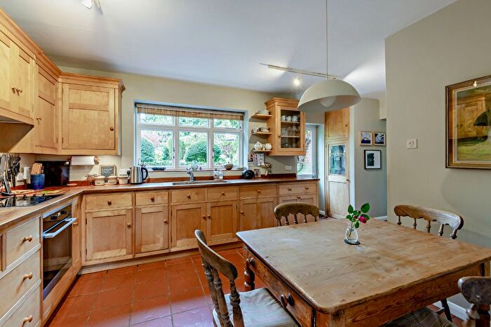 5 Bedroom Detached House For Sale In Oakhill Road, Sevenoaks, Kent, TN13