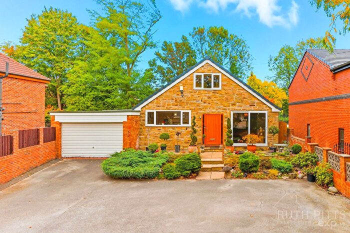 3 Bedroom Bungalow For Sale In White Apron Street, South Kirkby, WF9