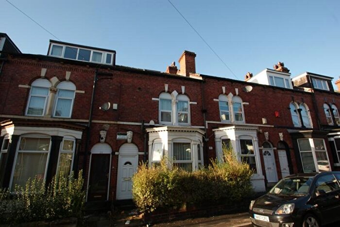 5 Bedroom Terraced House To Rent In Norwood Road, Hyde Park, Leeds, LS6