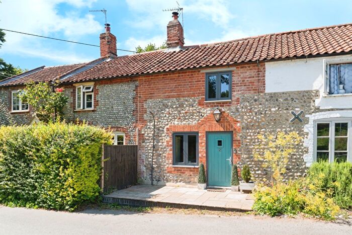 2 Bedroom Cottage For Sale In Grove Corner, Roughton, Norwich, NR11