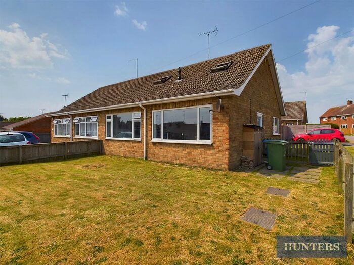 3 Bedroom Semi-Detached Bungalow For Sale In The Crescent, Burton Fleming, Driffield, YO25