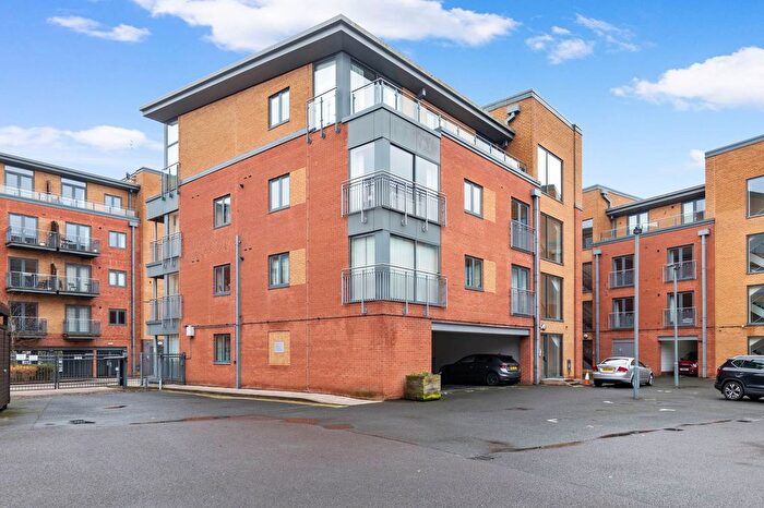 2 Bedroom Flat For Sale In Apartment, Aston Court, Basin Road, Diglis, Worcester., WR5