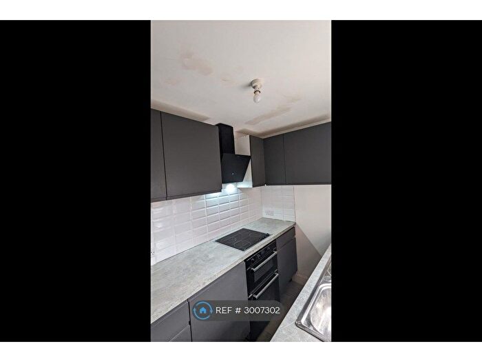 3 Bedroom Terraced House To Rent In Standish St, Stanley, DH9