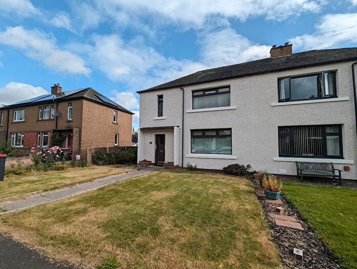 3 Bedroom Semi-Detached House For Sale In Walltrees Road, Thornhill, DG3