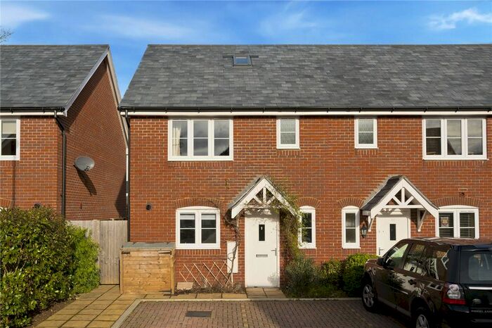 3 Bedroom End Of Terrace House To Rent In Grayling Close, Godalming, Surrey GU7
