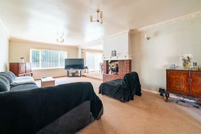 5 Bedroom Detached House For Sale In Chander Mews, Inkersall Green Road, Inkersall, Chesterfield, S43