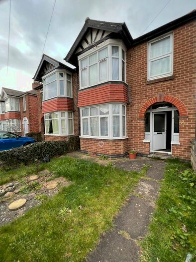 3 Bedroom Semi-Detached House To Rent In Wilkins Road, Oxford, Oxfordshire, OX4