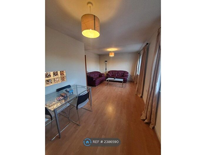 2 Bedroom Flat To Rent In Elm Tree Court, London, N2