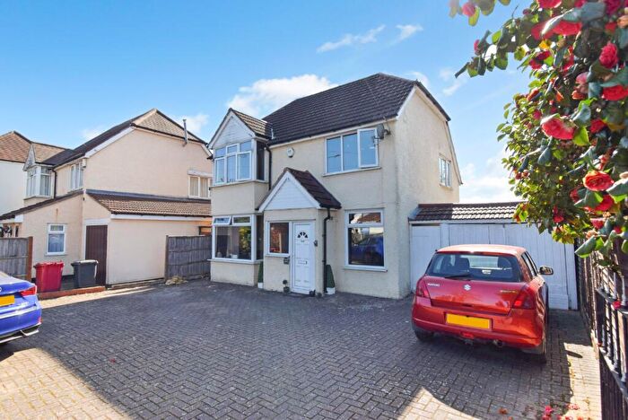 3 Bedroom Detached House For Sale In Burnham Lane, Burnham, SL1
