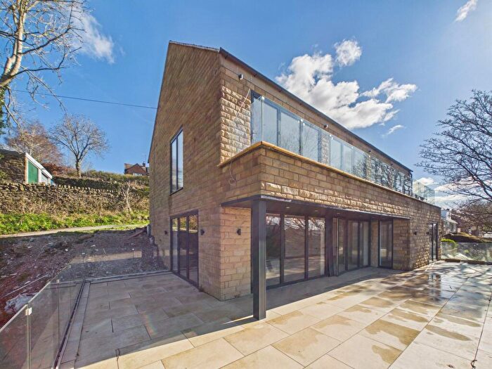 4 Bedroom Detached House For Sale In Burnett Lane, Matlock, DE4