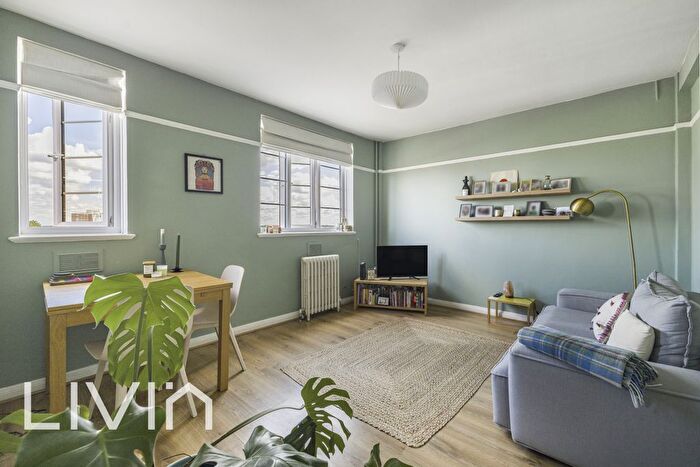 1 Bedroom Flat For Sale In Sherborne Court, Elmers End Road, London, SE20