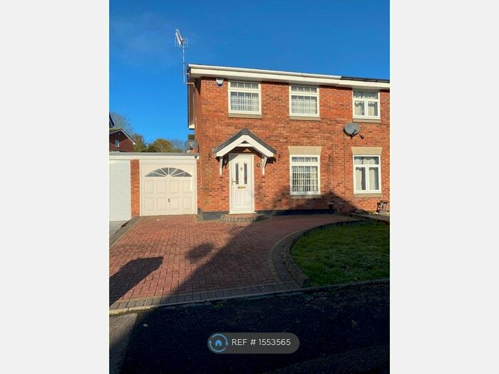 3 Bedroom Semi-Detached House To Rent In Lydney Close, Redditch, B98