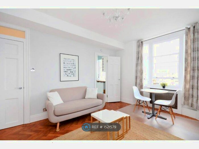 Studio To Rent In Queensway, London, W2