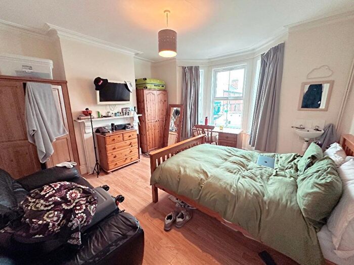 5 Bedroom Property To Rent In St. Clements Street, Oxford, OX4