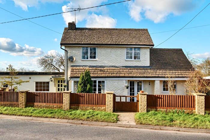 3 Bedroom Cottage For Sale In Malmesbury Road, Leigh, SN6