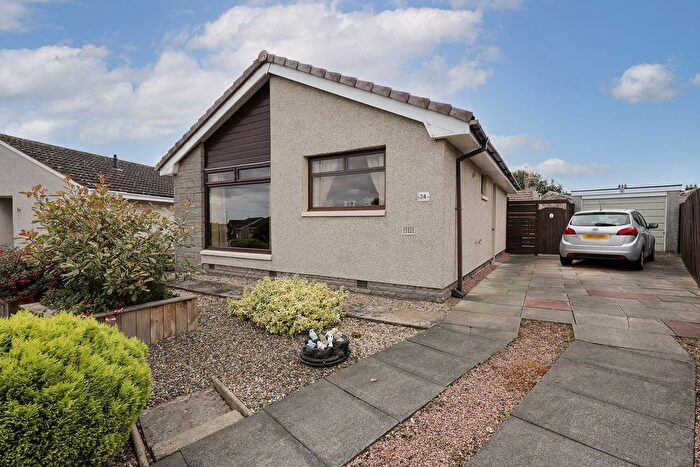 2 Bedroom Bungalow For Sale In Templars Crescent, Kinghorn, KY3
