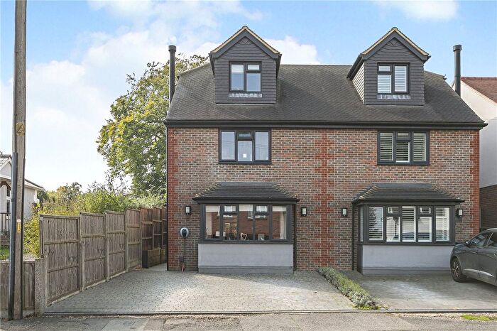 4 Bedroom Semi Detached House To Rent In Chestnut Drive, Berkhamsted, Hertfordshire, HP4