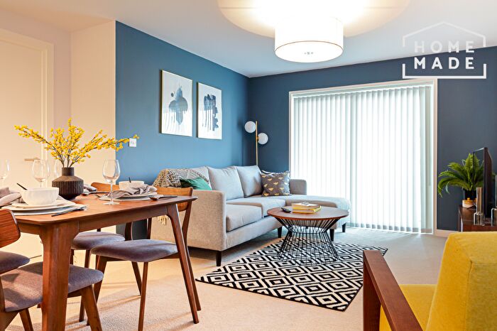 2 Bedroom Flat To Rent In Aston Place, B1