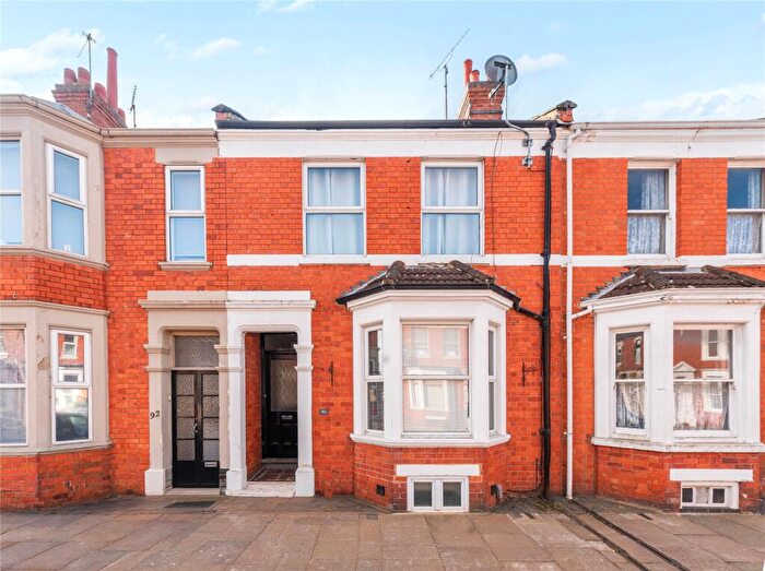 4 Bedroom Terraced House For Sale In Cedar Road, Abington, Northampton, Northamptonshire, NN1