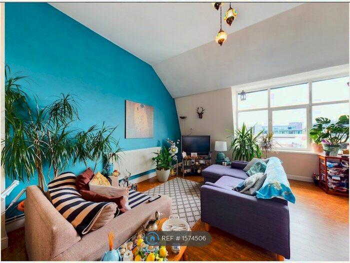 2 Bedroom Flat To Rent In Sir Thomas Street, Liverpool, L1