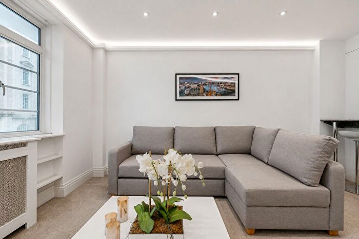 1 Bedroom Flat For Sale In Old Brompton Road, Earls Court, SW5