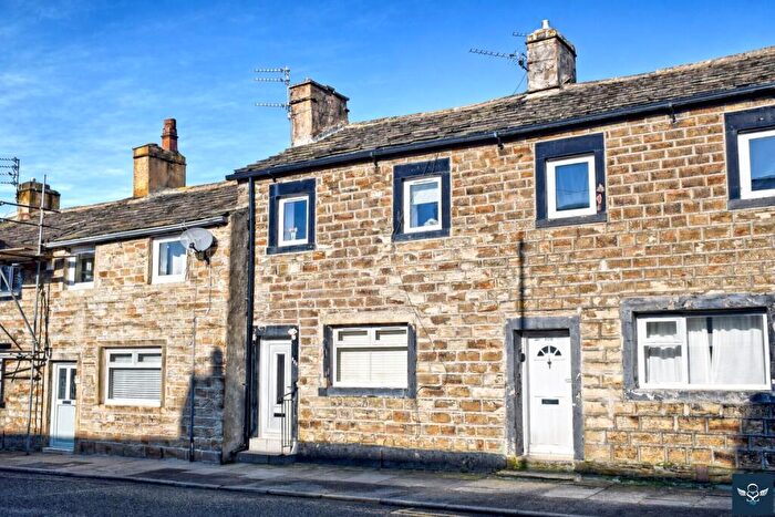 2 Bedroom Cottage For Sale In Briercliffe Road, Burnley, BB10
