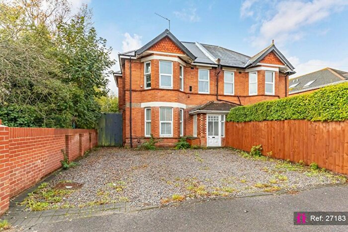 3 Bedroom Maisonette To Rent In Methuen Road, Bournemouth, BH8