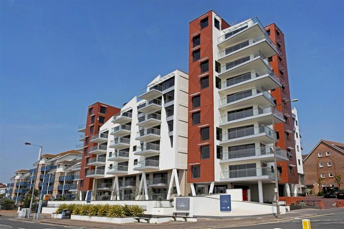 2 Bedroom Flat To Rent In The Leas, Westcliff-On-Sea, SS0