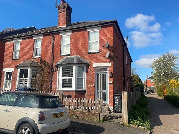 1 Bedroom Flat To Rent In Upper Queen Street, Godalming, GU7