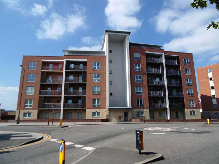 2 Bedroom Apartment To Rent In Park Lane Plaza, Jamaica Street, Liverpool, L1