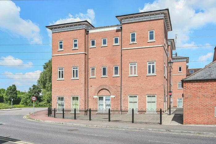 2 Bedroom Apartment To Rent In Rill Court, Fairford Leys, HP19