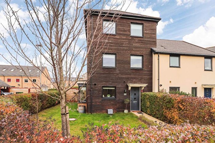 3 Bedroom Semi Detached House For Sale In Ring Fort Road, Cambridge, CB4