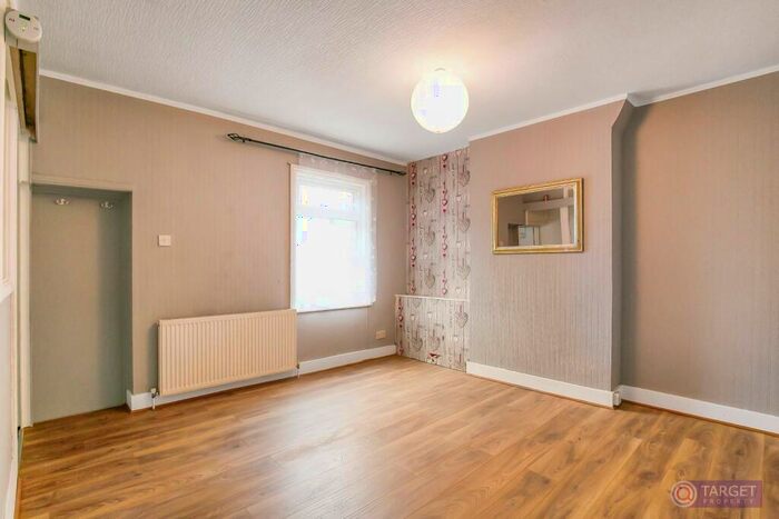 1 Bedroom Flat To Rent In Sutherland Road, London, N9