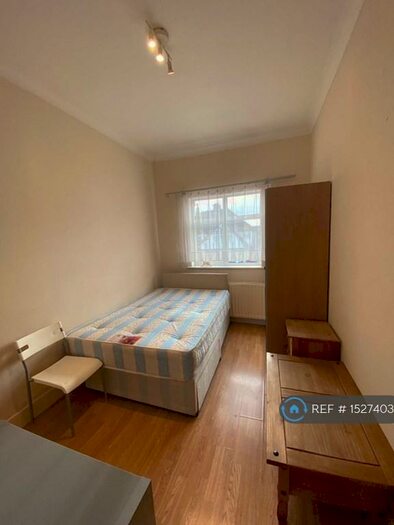 Studio To Rent In Studio, London, NW2