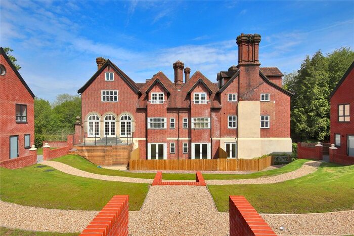 3 Bedroom Property To Rent In Slaugham Manor, Slaugham Place, Slaugham, Haywards Heath, RH17