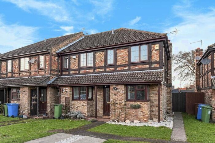 2 Bedroom Terraced House To Rent In Daventry Court, Bracknell, RG42