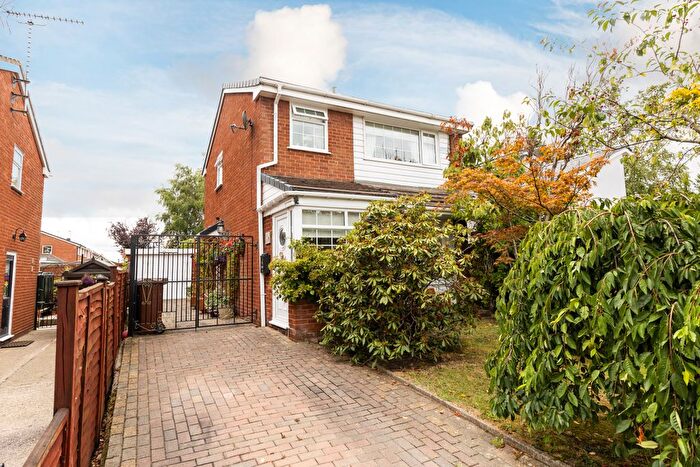 3 Bedroom Detached House For Sale In Well Street, Mold, CH7