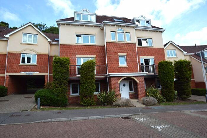 2 Bedroom Flat To Rent In Bedroom Ground Floor Flat, Addison Road, Tunbridge Wells, TN2