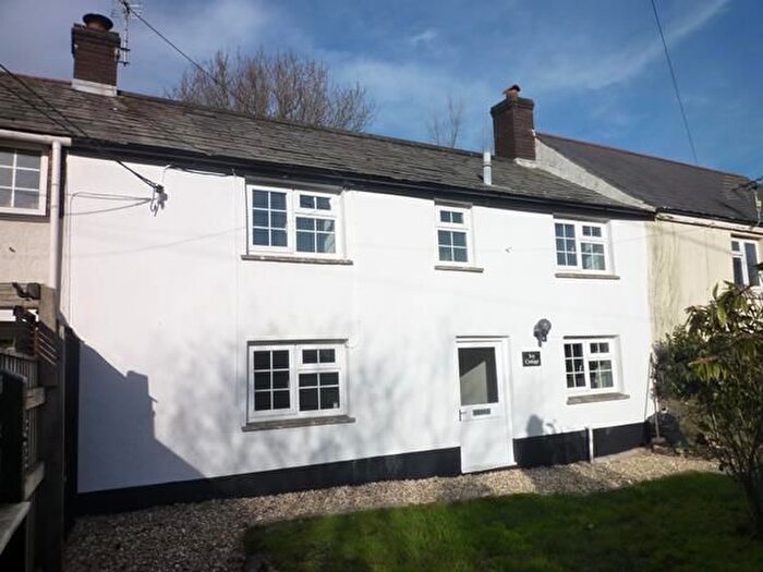 2 Bedroom Cottage To Rent In Lower Village Green, Bradworthy, EX22