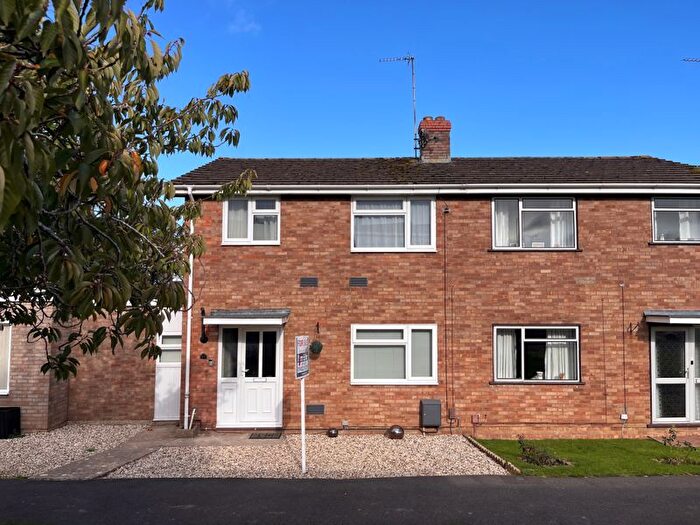 3 Bedroom Semi-Detached House For Sale In Woodland Green, Upton St Leonards, Gloucester, GL4