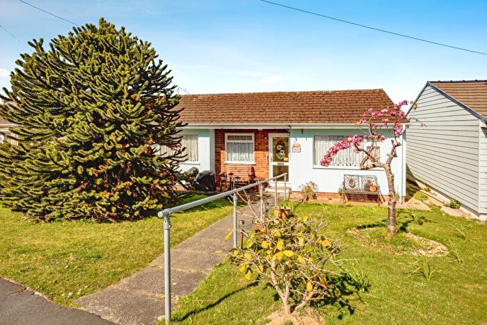3 Bedroom Bungalow For Sale In Heol Y Wylan, Aberporth, Cardigan, Ceredigion, SA43
