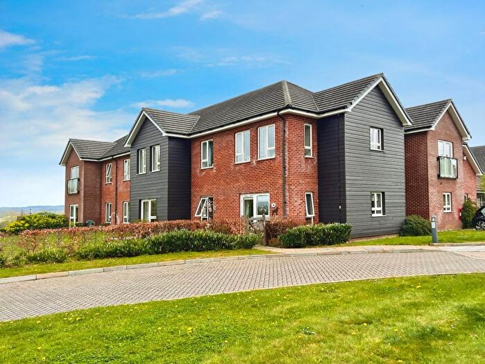 2 Bedroom Flat For Sale In Calleywell Lane, Aldington, TN25