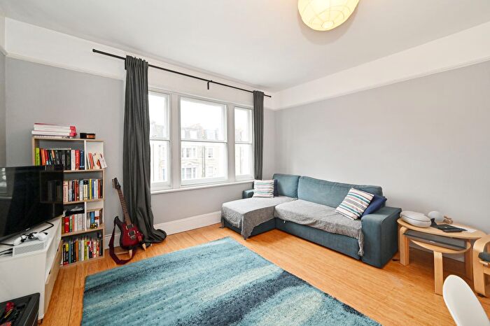 1 Bedroom Flat To Rent In Holland Road, Kensington, W14